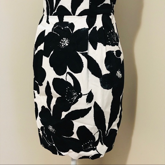 Express Strapless Dress - Picture 3 of 6